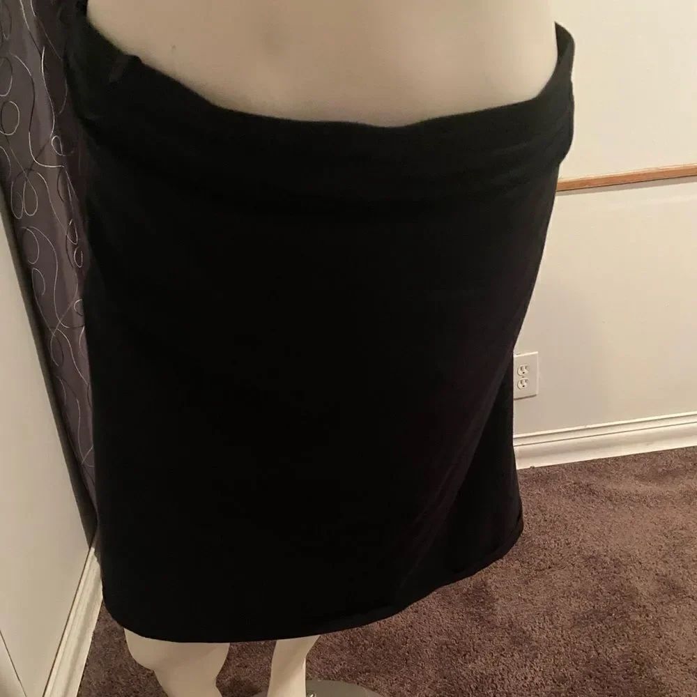 Torrid Black pull-on pencil skirt, size 3